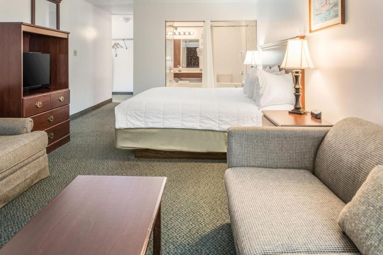 Knights Inn Sandusky Esterno foto