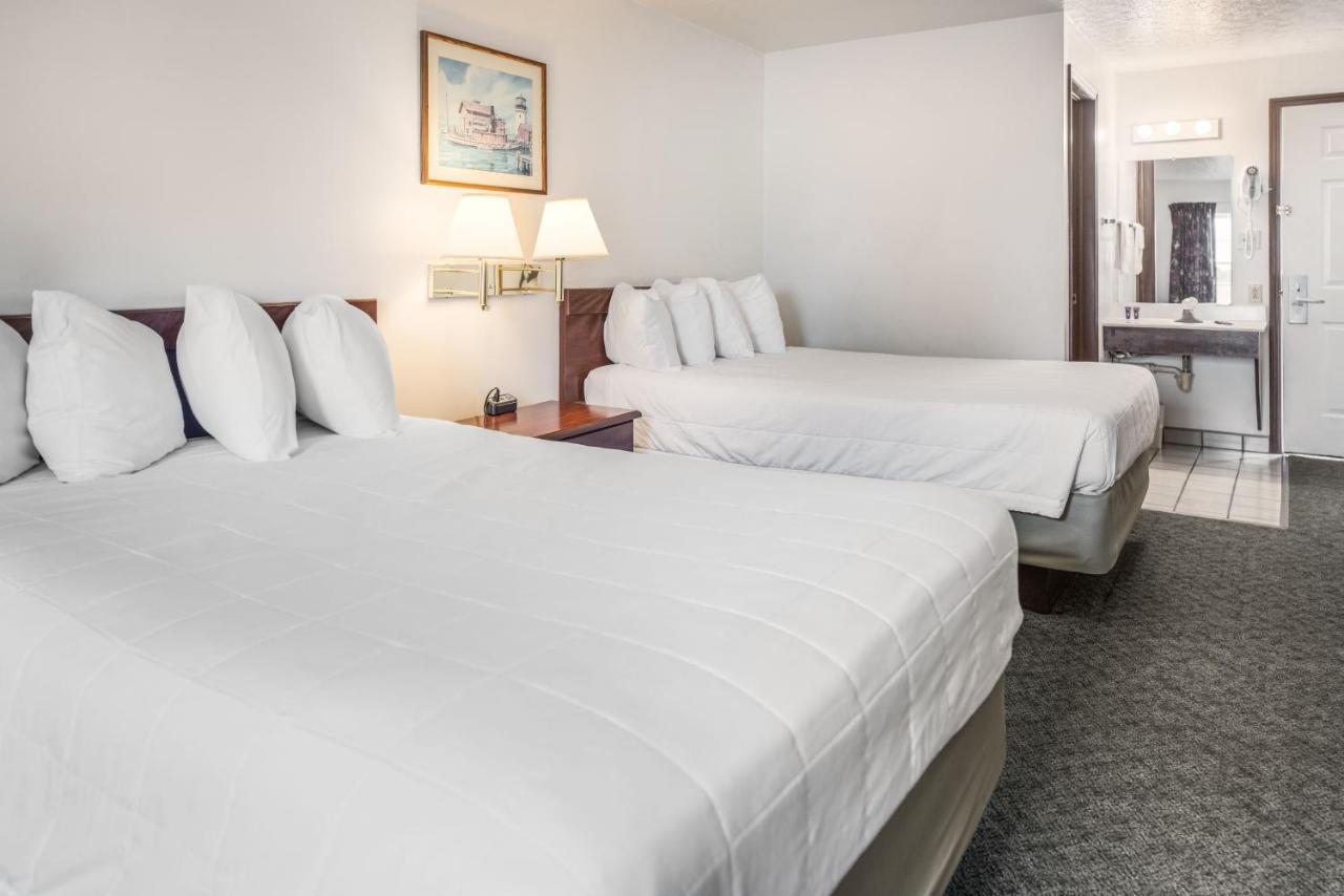 Knights Inn Sandusky Esterno foto