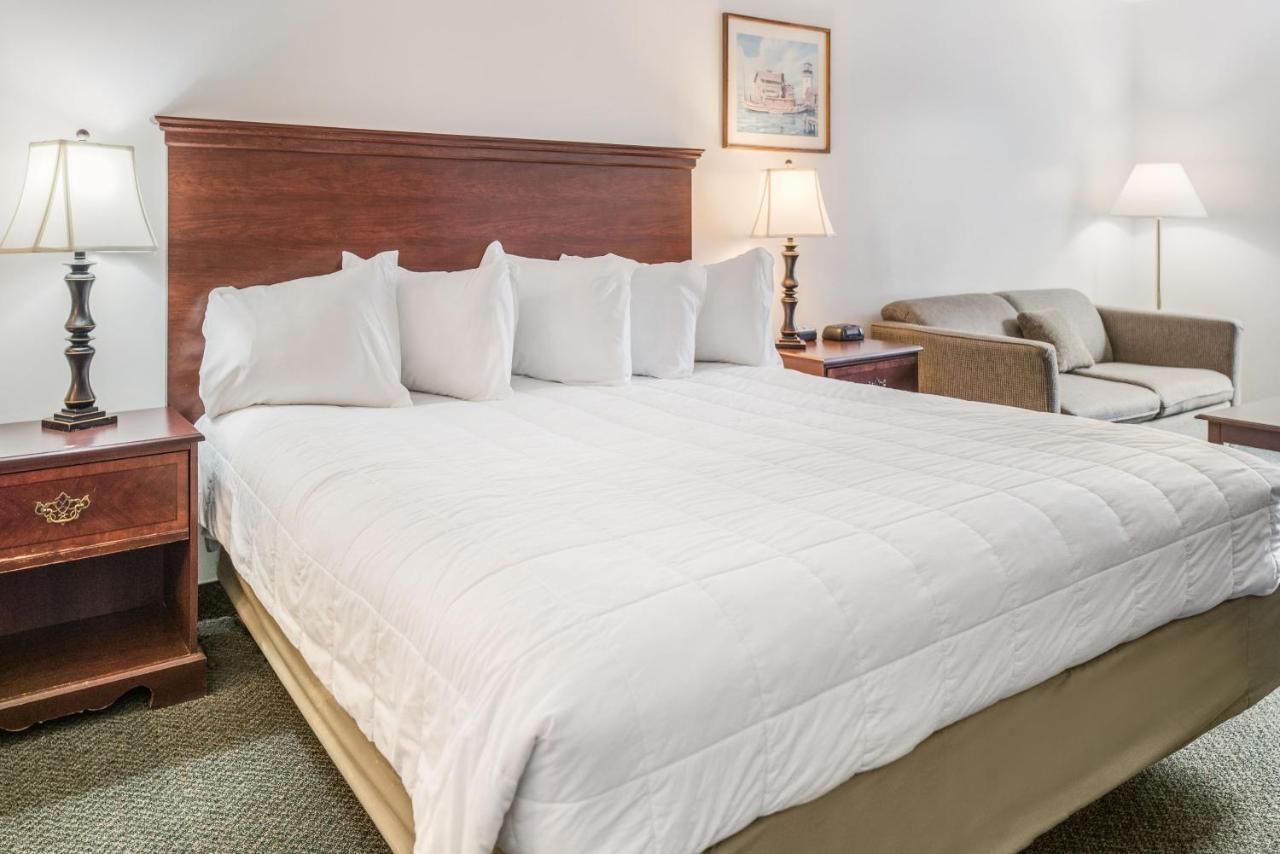 Knights Inn Sandusky Esterno foto