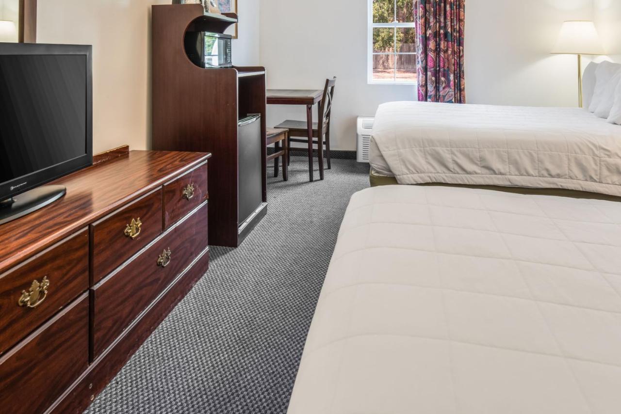 Knights Inn Sandusky Esterno foto
