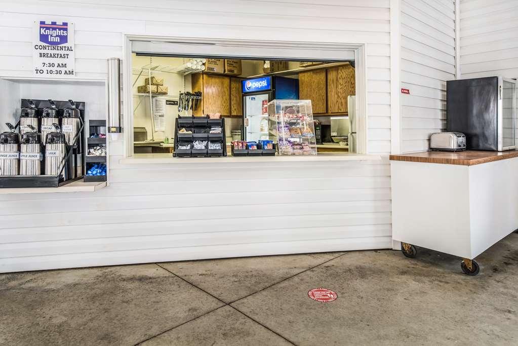 Knights Inn Sandusky Ristorante foto